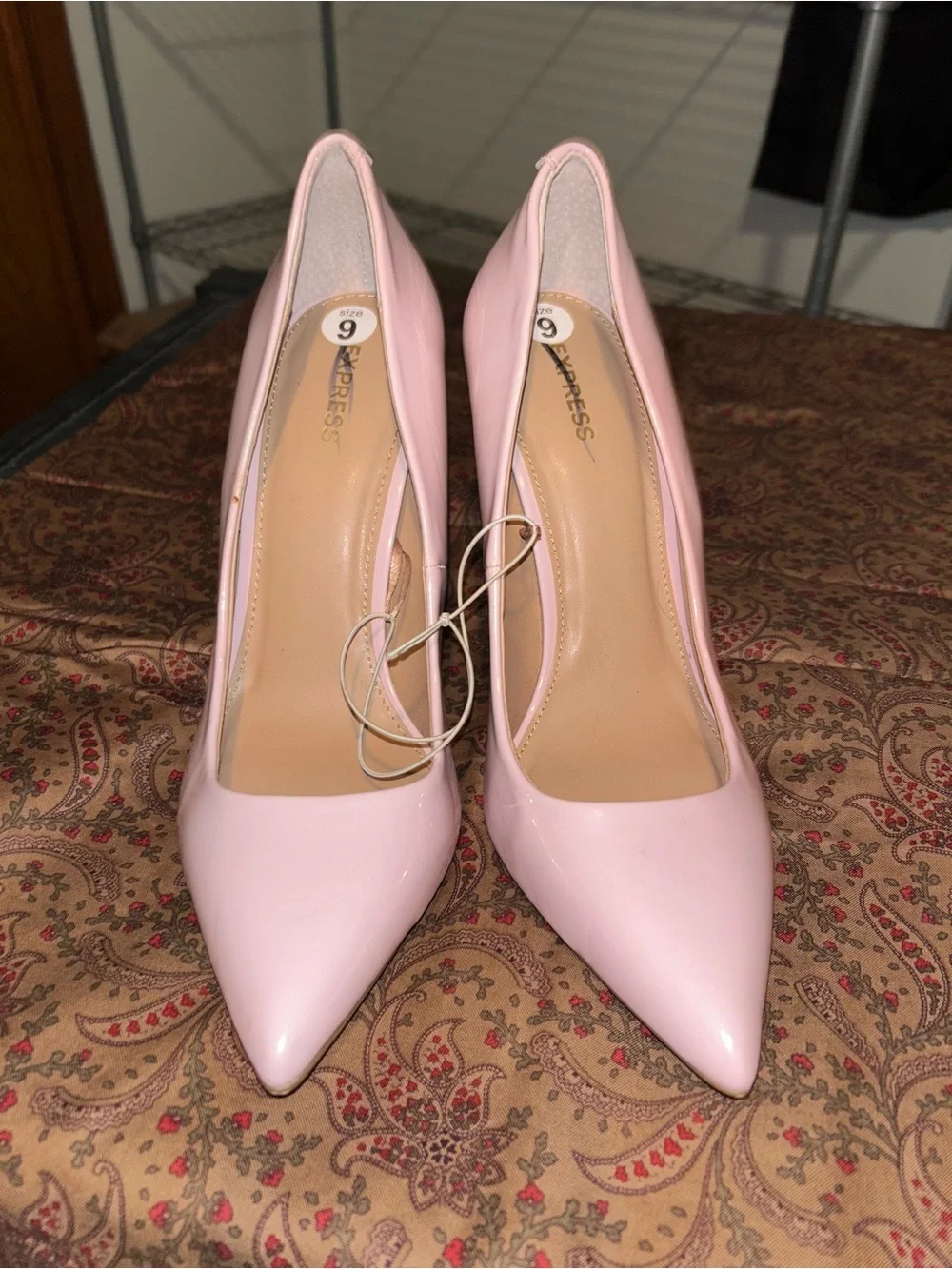 50%offw❤️Express Pointed Toe Stiletto Pumps Light Pink Size 9 flaw see photo